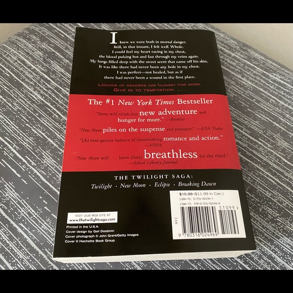 •NEW•Twilight Saga New Moon Paperback Book - Picture 6 of 6